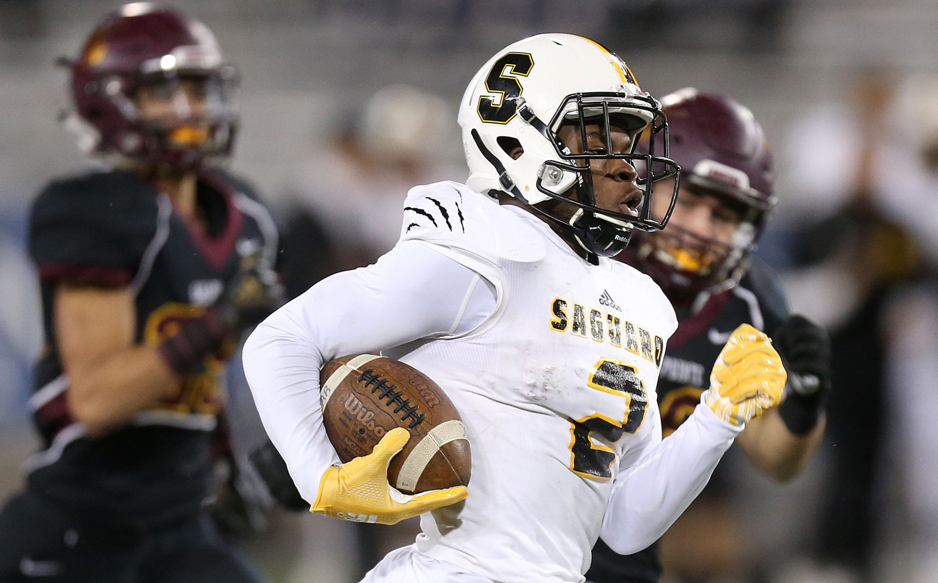 Scottsdale Saguaro vs. Salpointe Catholic in the 4A state championship football game